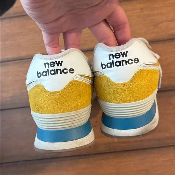 New Balance 574 - Picture 3 of 5